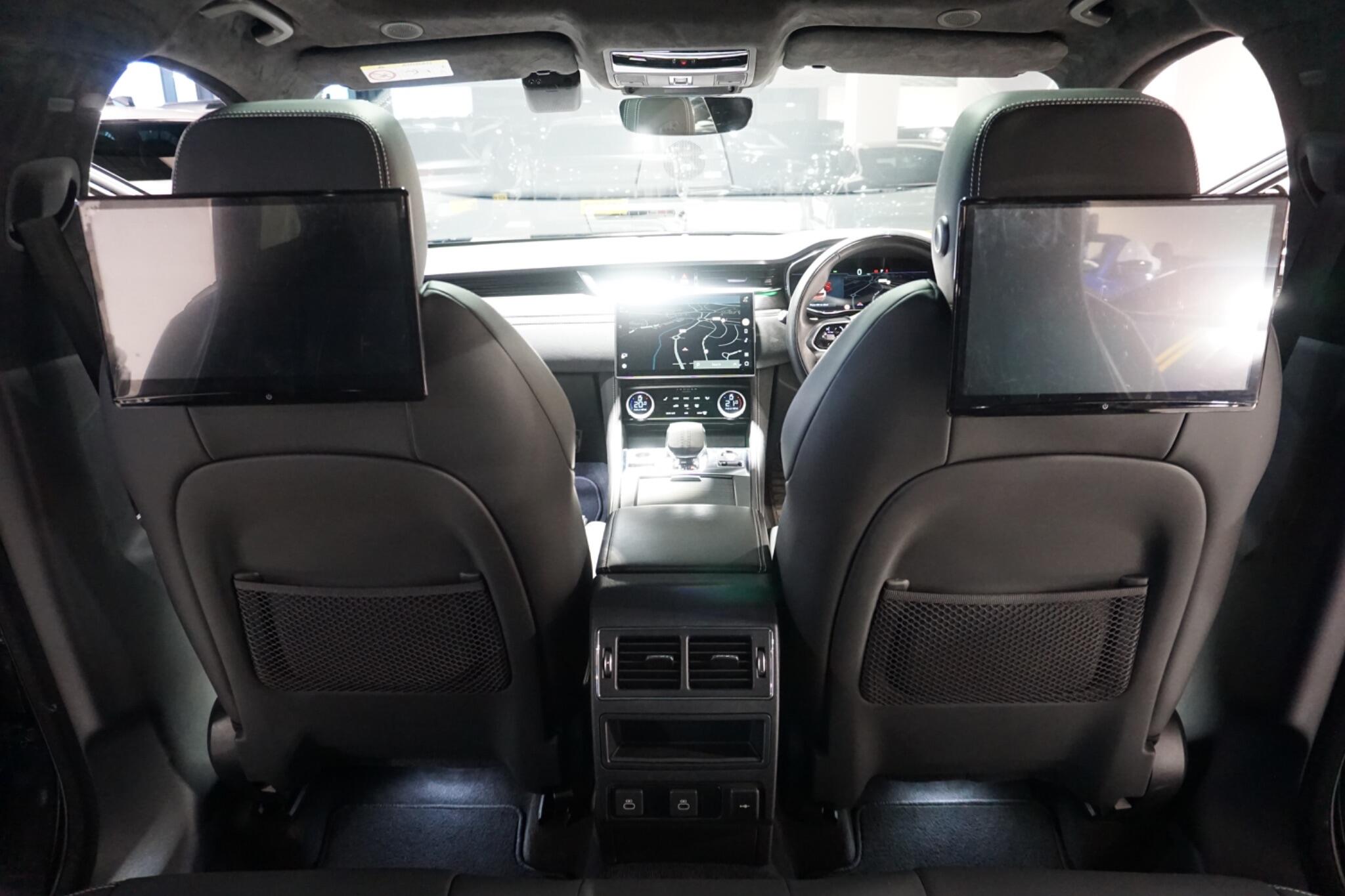 Jaguar F-PACE 3.0 D300 MHEV R-Dynamic HSE Black SUV 5dr Diesel Auto AWD Euro 6 (s/s) (300 ps)